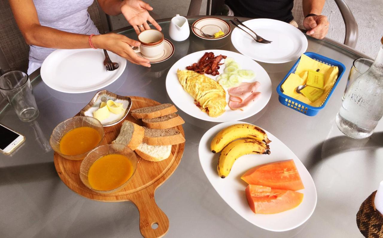 Victoria'S Bed & Breakfast Puerto Galera Εξωτερικό φωτογραφία