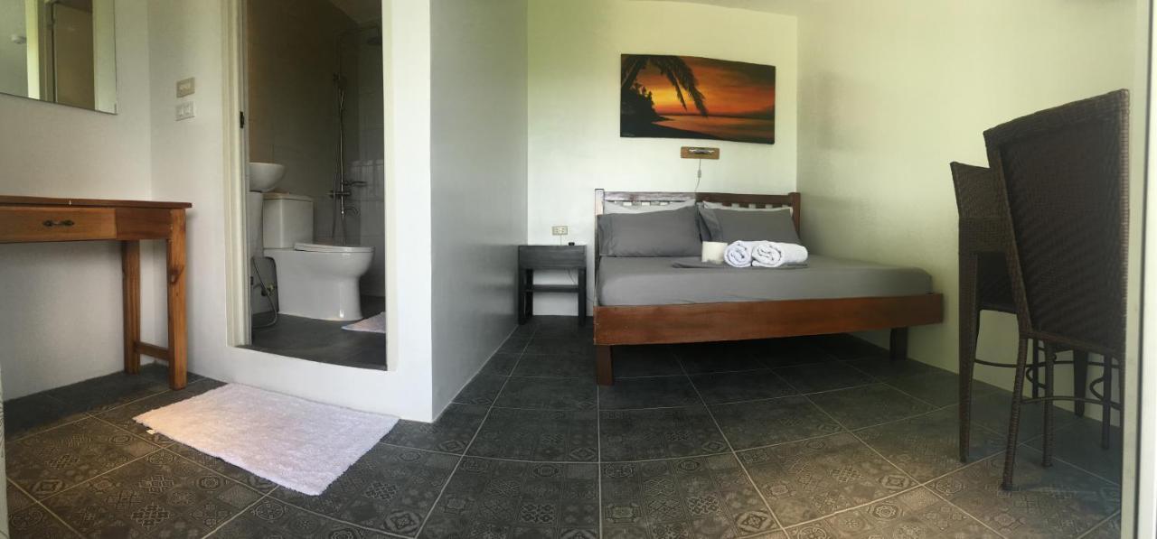 Victoria'S Bed & Breakfast Puerto Galera Εξωτερικό φωτογραφία
