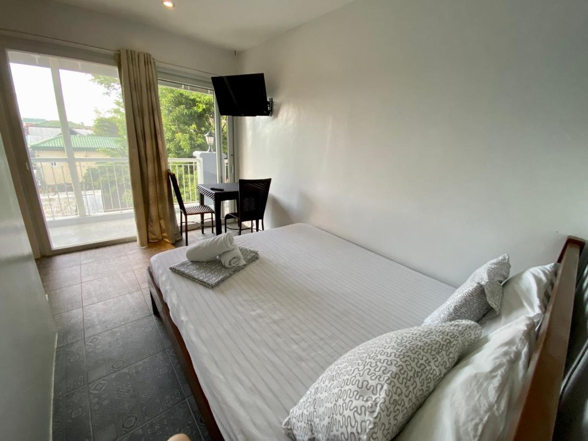 Victoria'S Bed & Breakfast Puerto Galera Εξωτερικό φωτογραφία